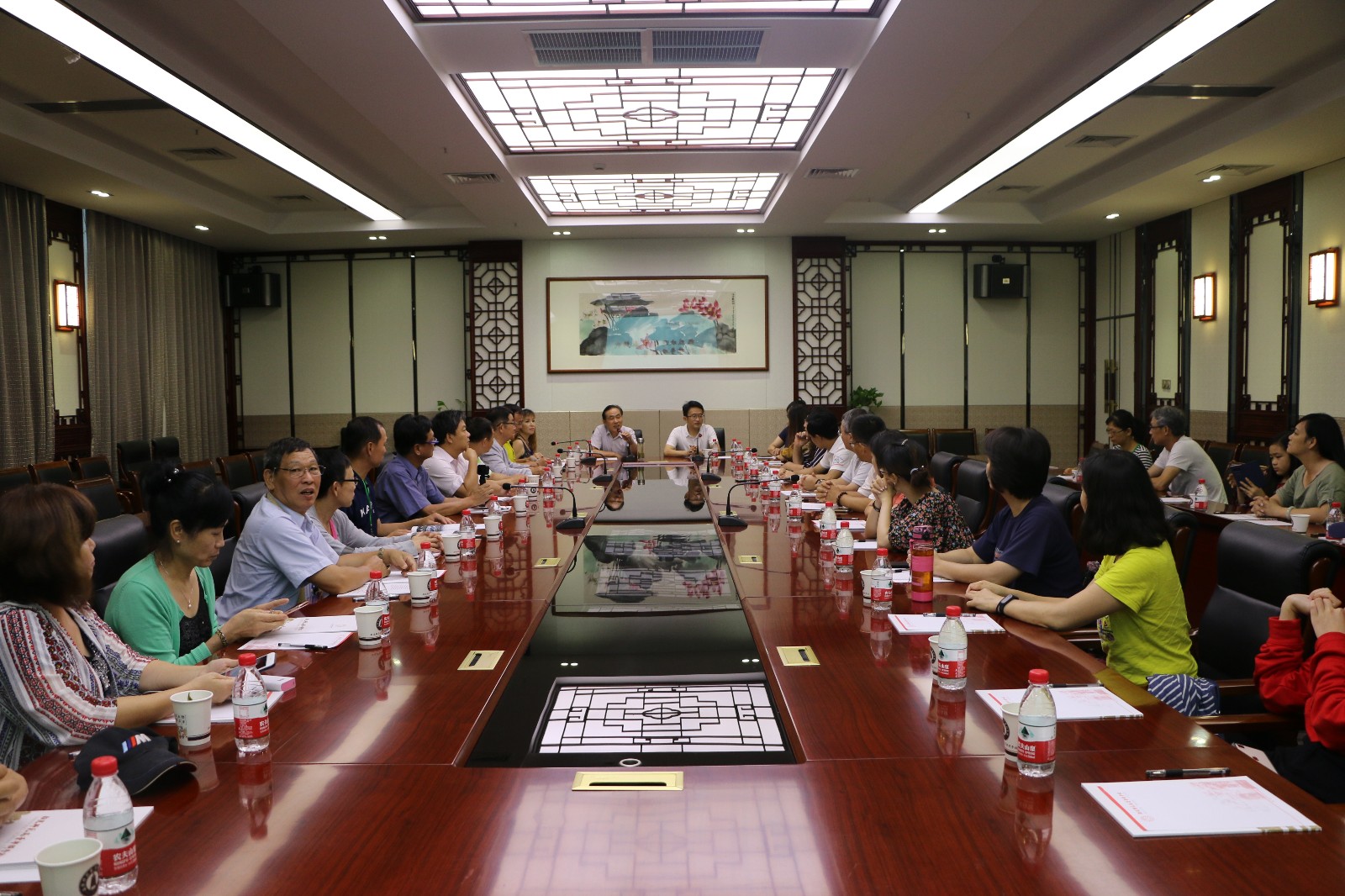 图为南通师范高等专科学校座谈交流.JPG